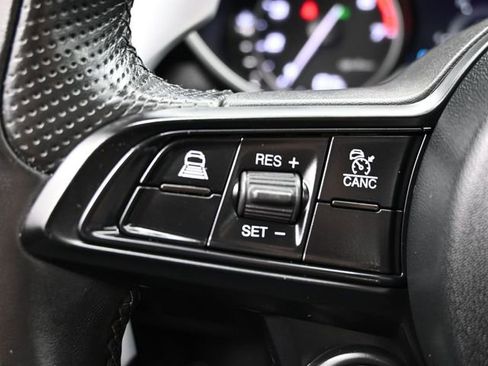 Used 2023 Alfa Romeo Giulia Sprint image 25