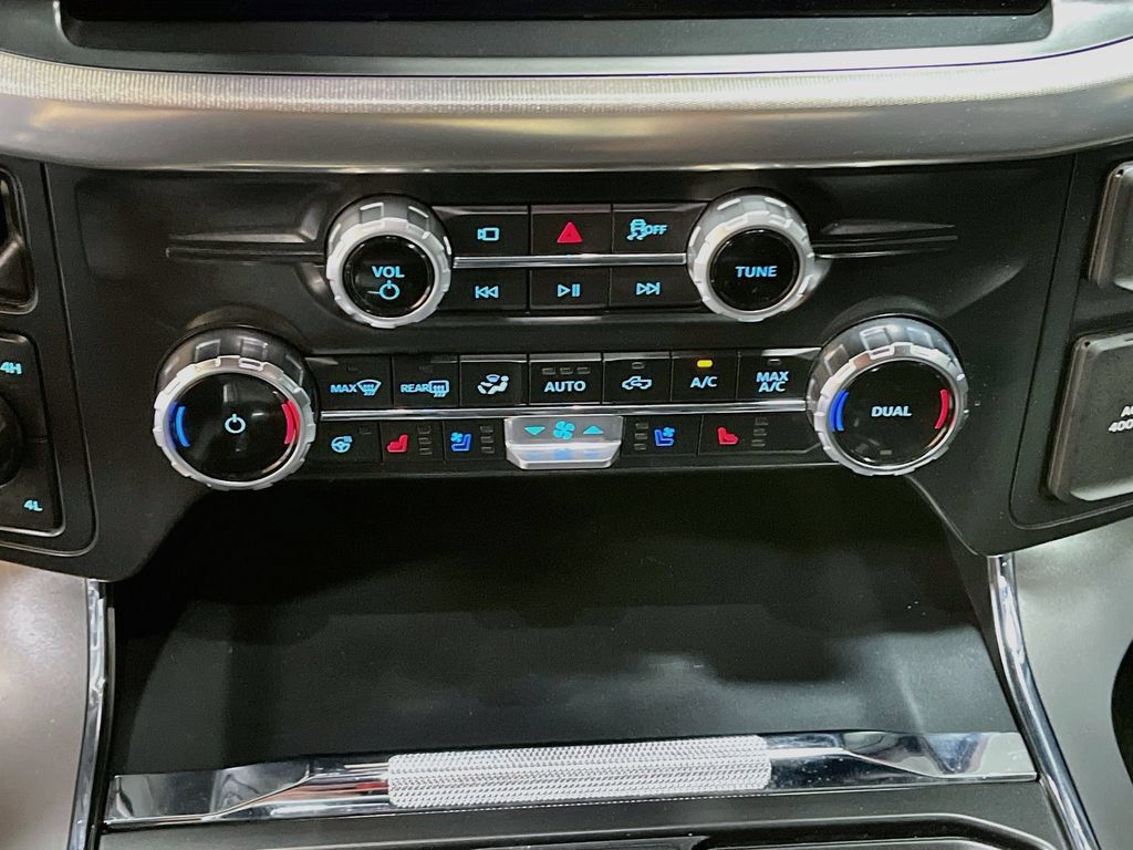 Used 2025 Ford F150 Lariat w/ Equipment Group 501A Mid AWD/4WD image 16