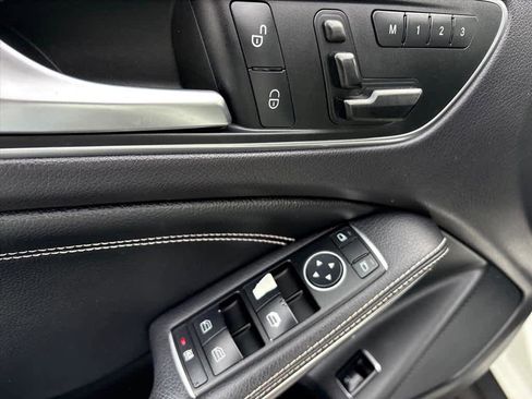 Used 2015 Mercedes-Benz GLA 250 GLA 250 image 21