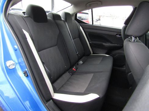 Used 2021 Nissan Versa SV image 24