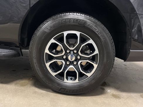 Used 2024 Ford Expedition Max XLT image 11