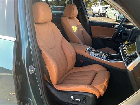 Used 2025 BMW X5 sDrive40i w/ Premium Package image 10
