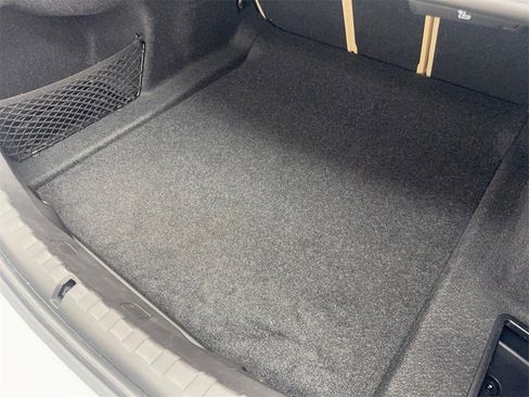 Used 2023 BMW 330i Sedan w/ Driving Assistance Package image 78