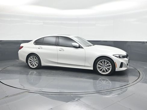 Used 2023 BMW 330i Sedan w/ Driving Assistance Package RWD image 11