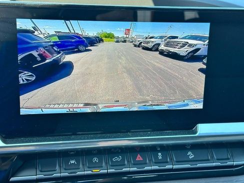 New 2026 GMC Sierra 1500 SLT AWD/4WD image 16