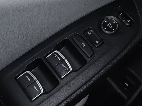 Used 2018 Honda Accord EX image 27