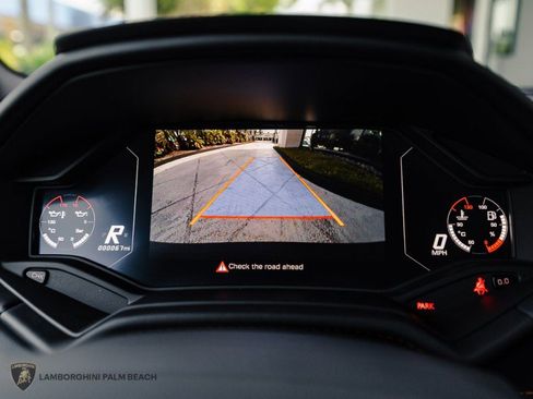 Used 2024 Lamborghini Huracan Sterrato image 22