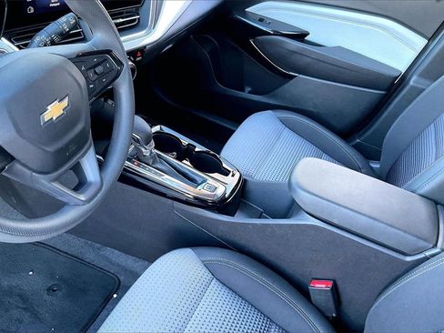 Used 2025 Chevrolet Trax LT image 14