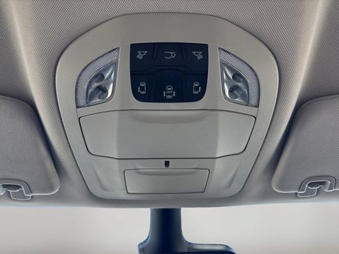 Used 2024 Chrysler Pacifica Touring-L FWD image 51