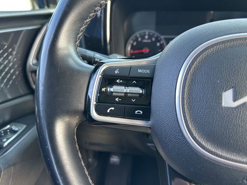 Used 2022 Kia Sorento S image 48