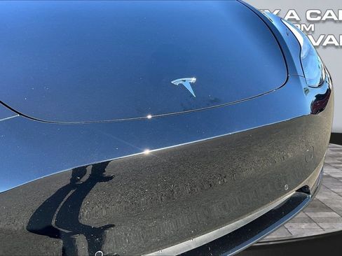 Used 2021 Tesla Model Y Long Range AWD/4WD image 28