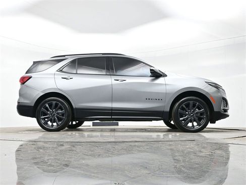 Used 2023 Chevrolet Equinox RS image 33