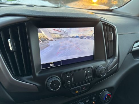 Certified 2024 GMC Terrain AT4 image 17