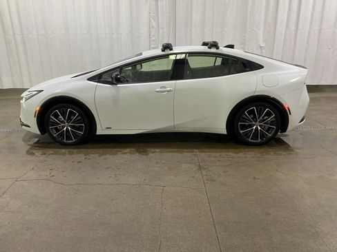 Certified 2026 Toyota Prius XLE image 7