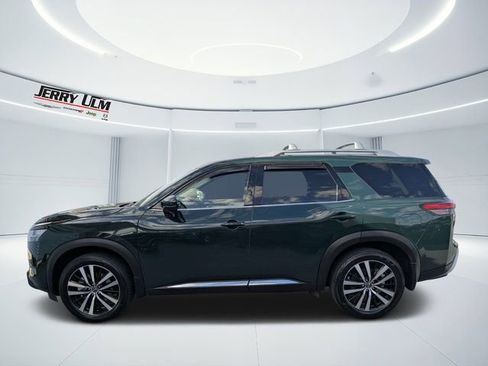Used 2024 Nissan Pathfinder Platinum FWD image 6