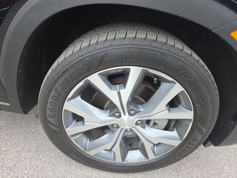 Used 2021 Hyundai Palisade SEL w/ Premium Package FWD image 2