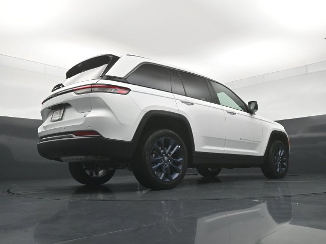 New 2026 Jeep Grand Cherokee Limited AWD/4WD image 24