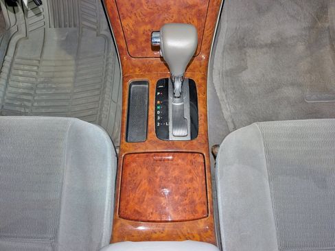 Used 2005 Toyota Camry XLE image 37