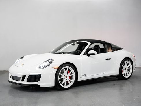 Used 2019 Porsche 911 Targa 4 GTS w/ GTS Interior Package AWD/4WD image 7