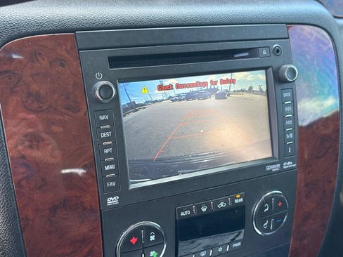 Used 2012 Chevrolet Tahoe 4WD Hybrid image 17