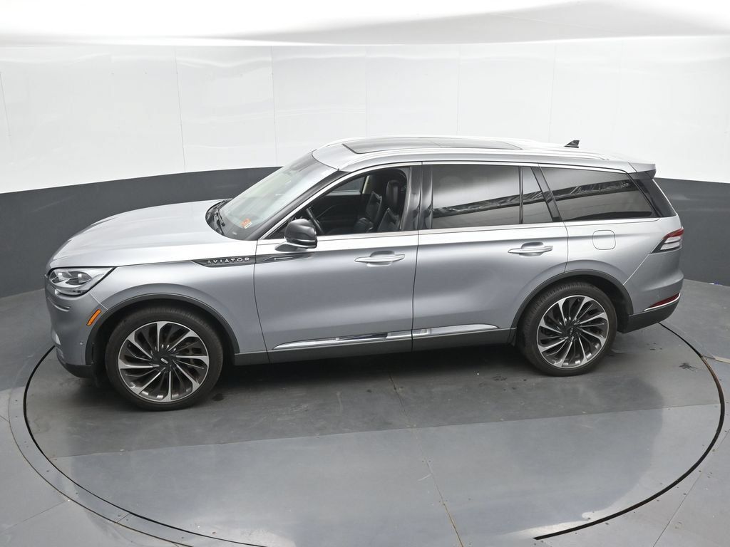 Used 2022 Lincoln Aviator Reserve w/ Equipment Group 201A AWD/4WD image 38