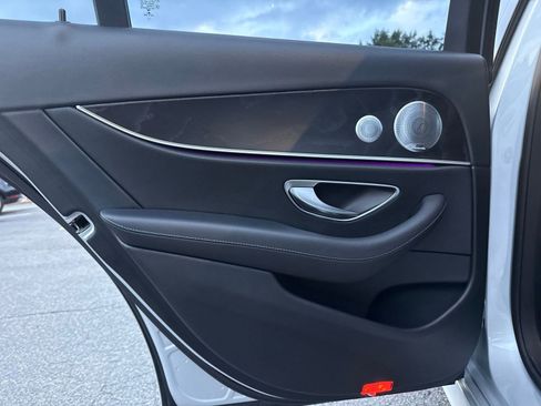 Used 2018 Mercedes-Benz E 300 image 26