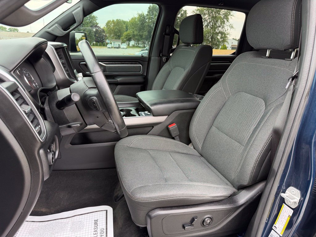 Used 2019 RAM 1500 Big Horn AWD/4WD image 3