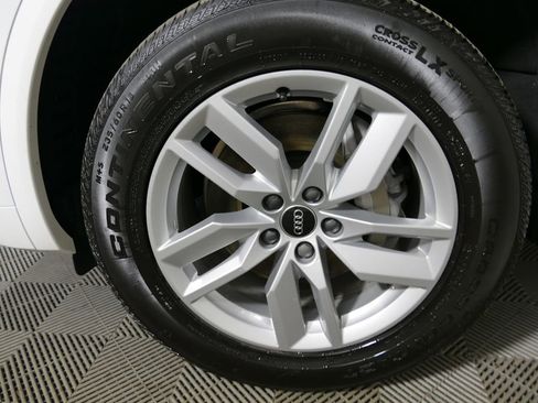 Used 2023 Audi Q5 2.0T Premium w/ Convenience Package image 26