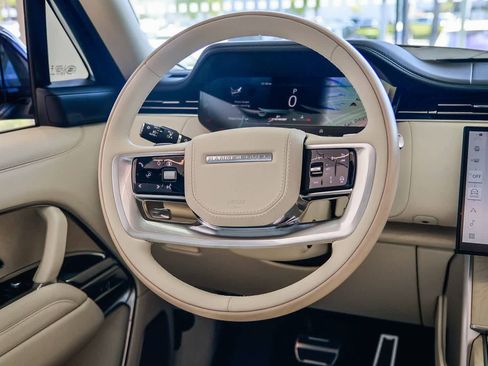 New 2026 Land Rover Range Rover SV AWD/4WD image 15