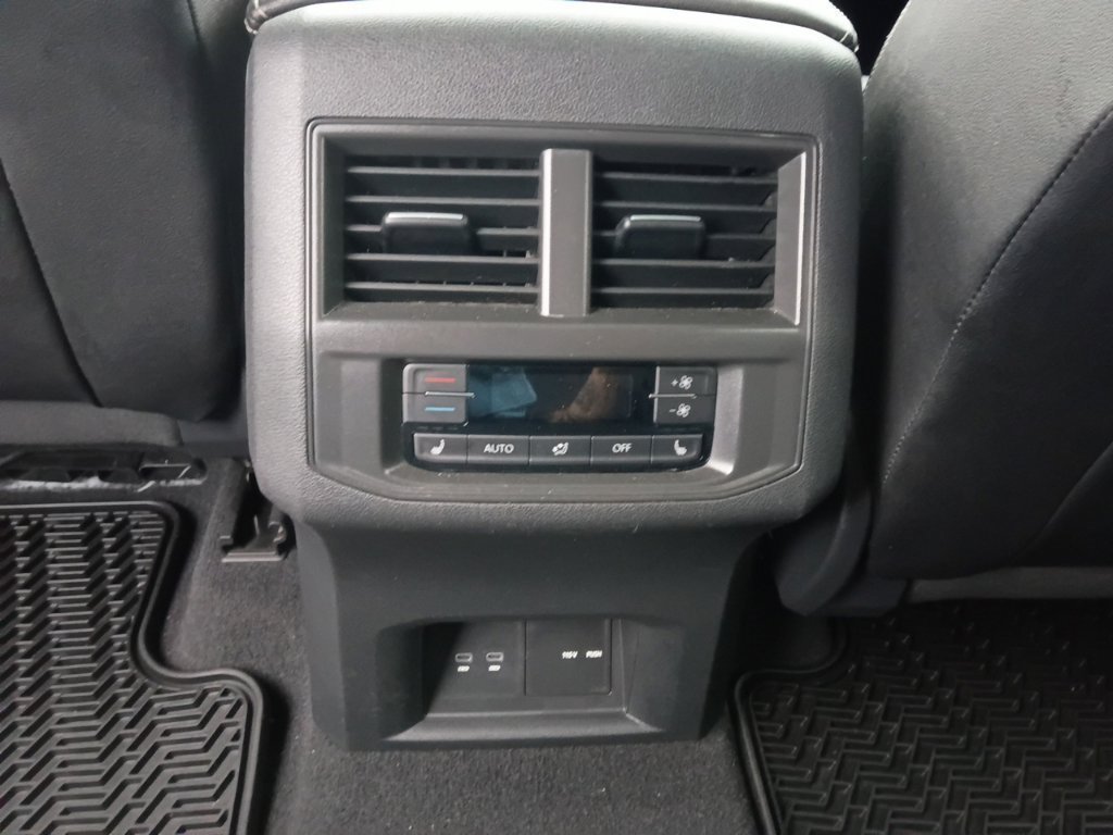 Used 2023 Volkswagen Atlas SEL Premium AWD/4WD image 15