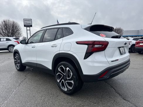 New 2026 Chevrolet Trax RS w/ Sunroof Package image 4