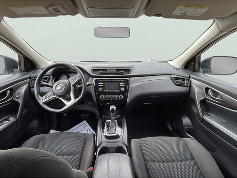 Used 2018 Nissan Rogue Sport S image 9