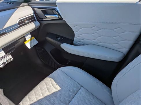 New 2025 Mitsubishi Outlander SEL image 17