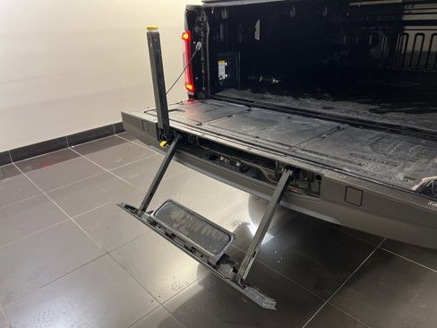 Certified 2022 Ford F150 Platinum w/ Equipment Group 701A High image 43