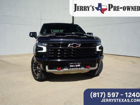 Used 2024 Chevrolet Silverado 1500 ZR2 w/ Technology Package AWD/4WD image 7