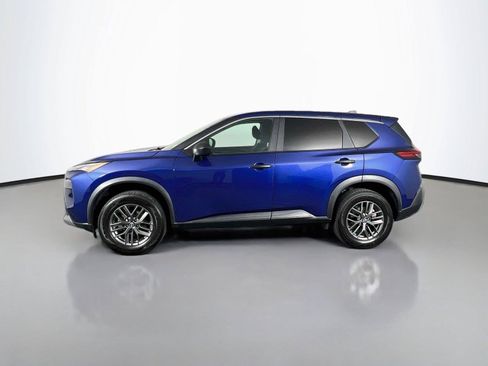 Used 2023 Nissan Rogue S AWD/4WD image 3