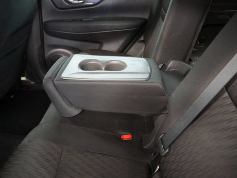 Used 2019 Nissan Rogue SV AWD/4WD image 27