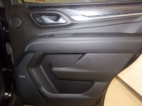 Used 2021 GMC Yukon Denali image 9