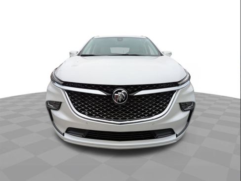 Certified 2024 Buick Enclave Avenir w/ Avenir Technology Package image 9