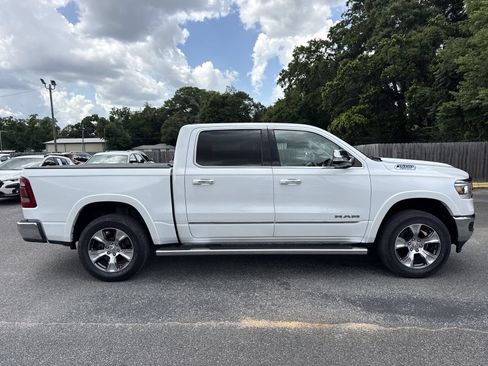 Used 2019 RAM 1500 Laramie AWD/4WD image 6