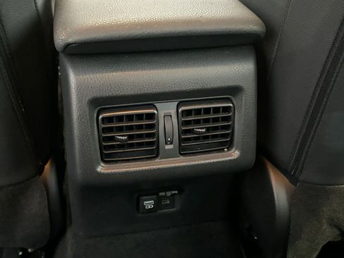 Used 2025 Toyota Camry SE image 24