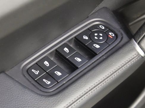 Certified 2023 Porsche Cayenne S Platinum AWD/4WD image 19