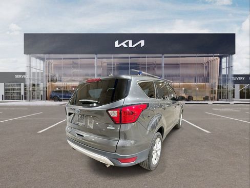 Used 2019 Ford Escape SE image 8