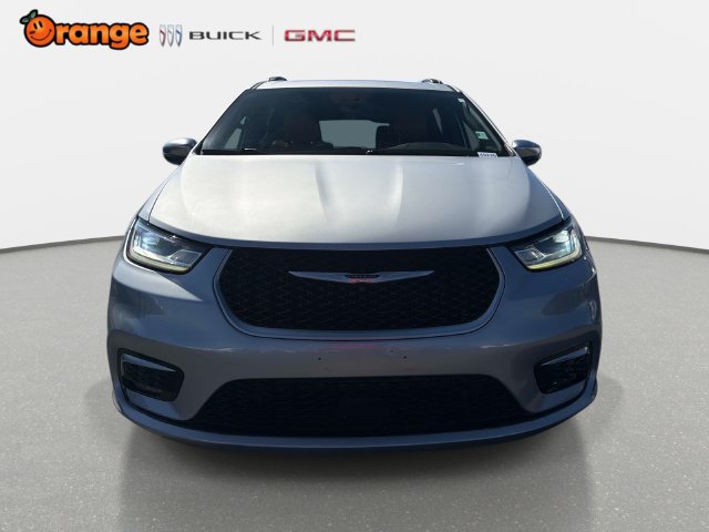 Used 2023 Chrysler Pacifica Pinnacle FWD image 8