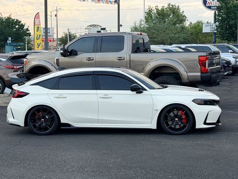 Used 2023 Honda Civic Type R image 3