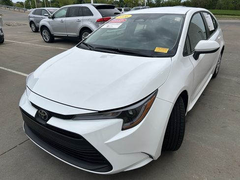 Certified 2026 Toyota Corolla LE FWD image 3