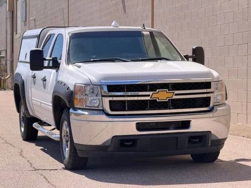 Used 2013 Chevrolet Silverado 2500 LT AWD/4WD image 35