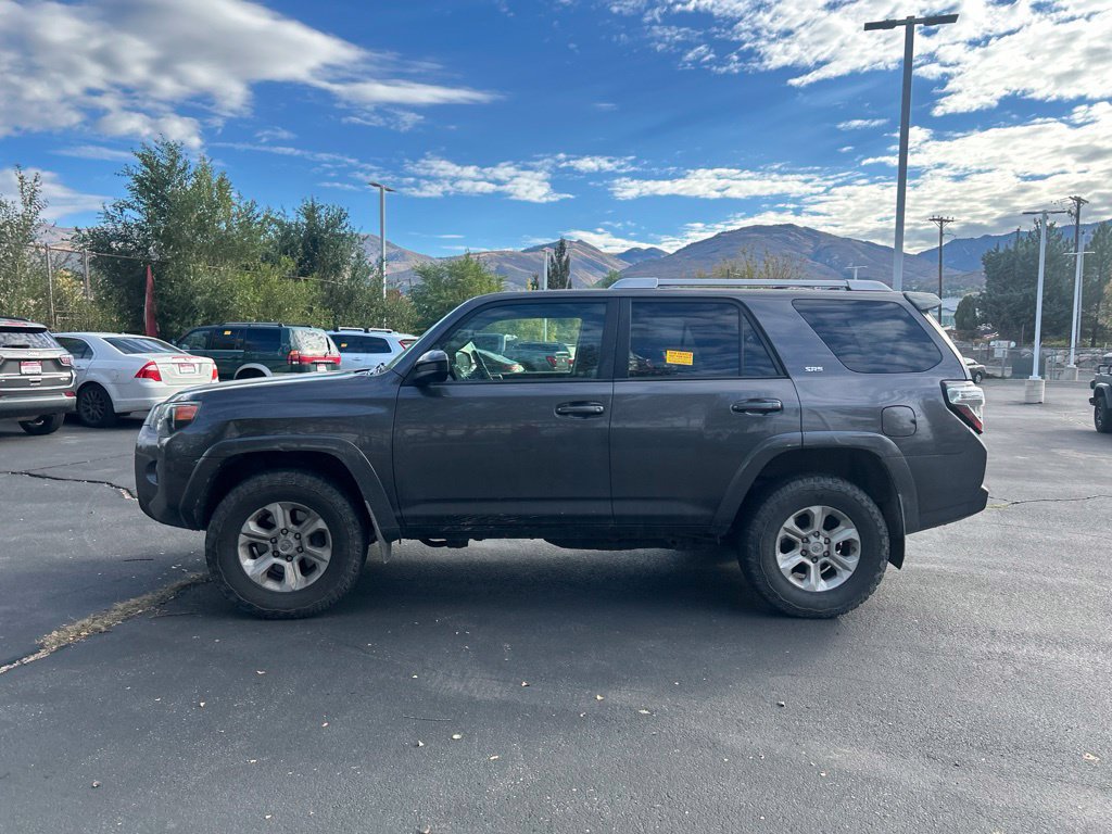 Used 2015 Toyota 4Runner SR5 AWD/4WD image 11