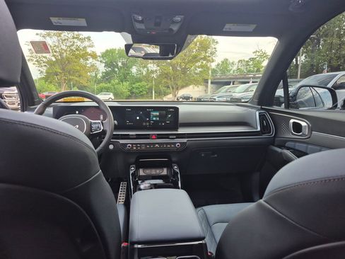 Used 2025 Kia Sorento SX Prestige image 15