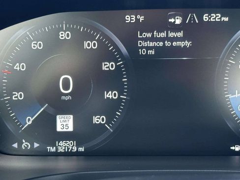 Used 2019 Volvo S60 T6 Momentum w/ Multimedia Package AWD/4WD image 28